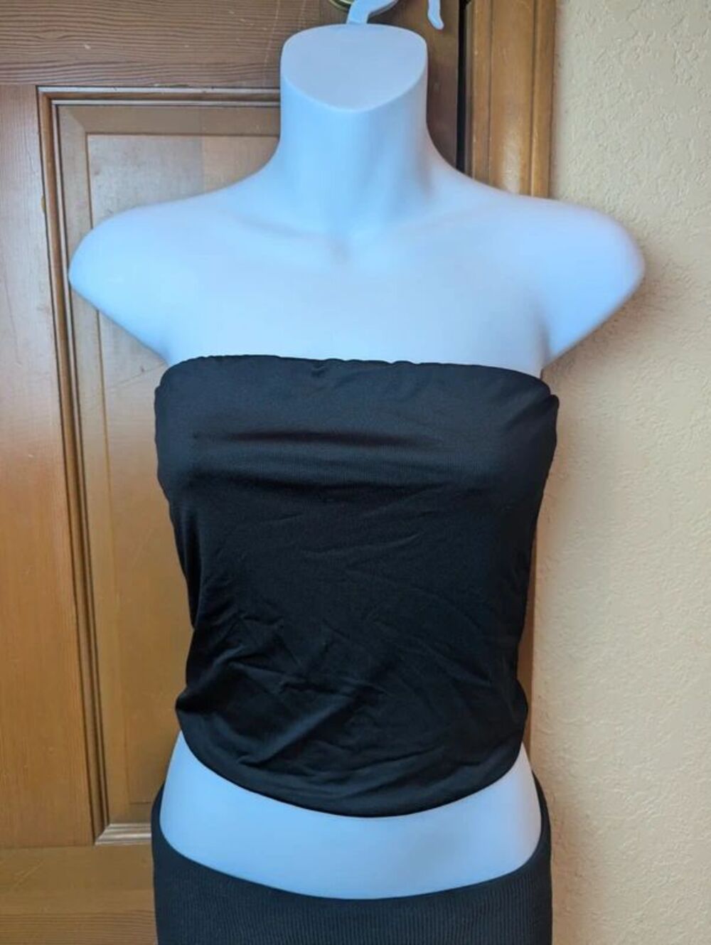 Forever 21 Black Strapless Tube Top Size Medium